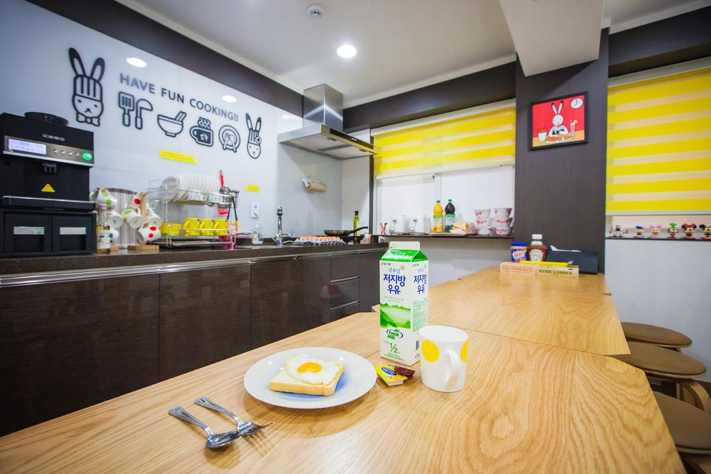 24 Guesthouse Haeundae Premier Busan Exterior photo