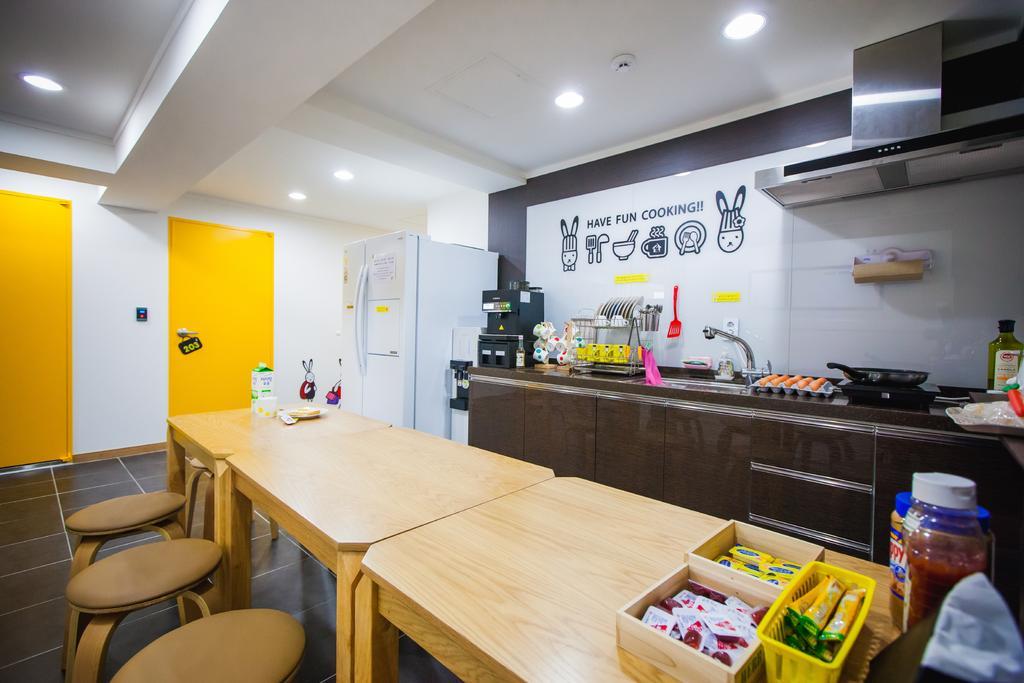 24 Guesthouse Haeundae Premier Busan Exterior photo